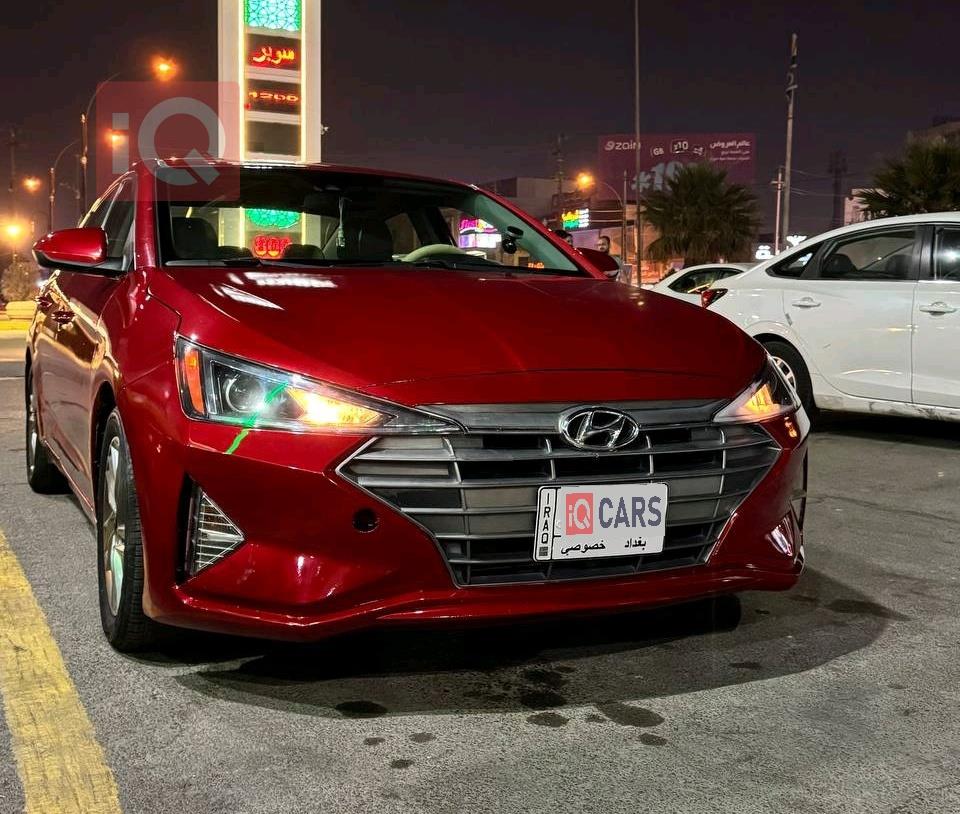 هیوندای ئەلەنترا